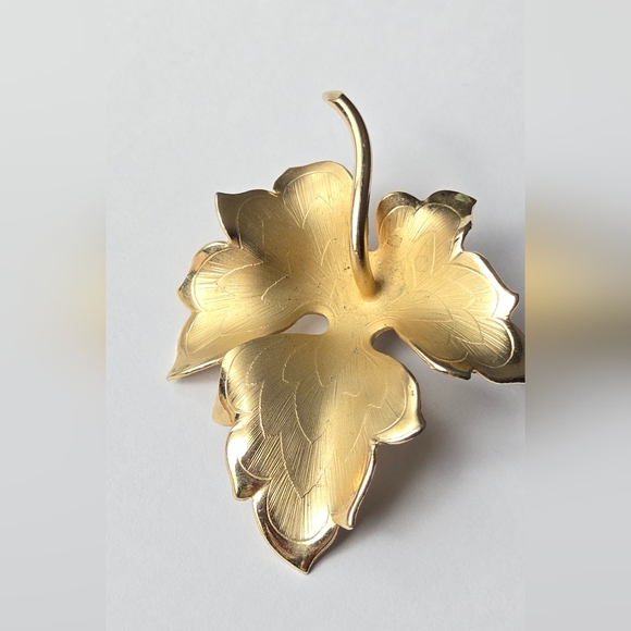 Govanni Vintage Gold Leaf Brooch - Picture 11 of 12